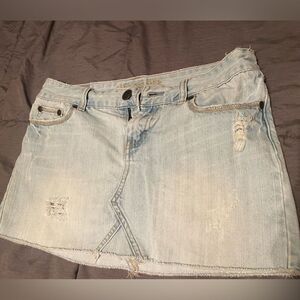 American Eagle size 6 denim jean skirt white washed holes pocket concert cowgirl